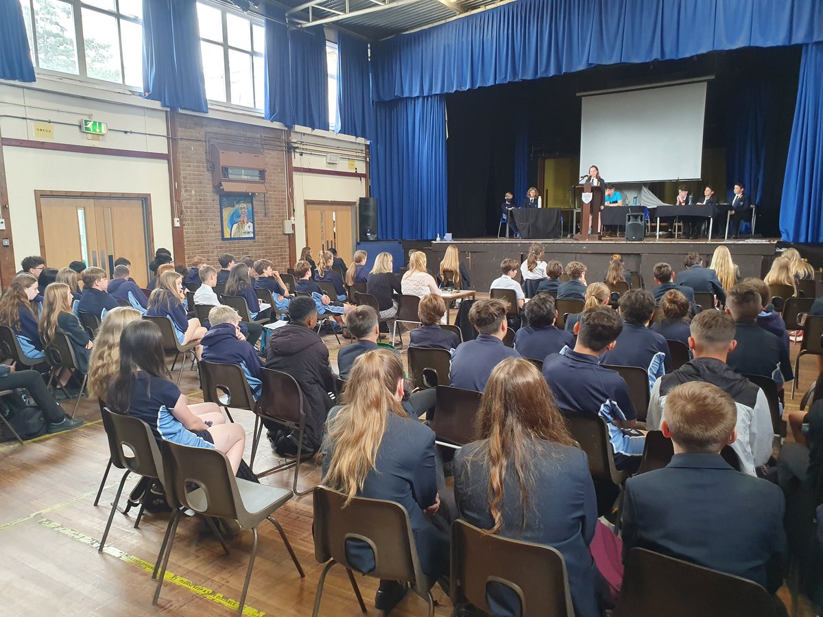 Great to be back running House Debating at <a href="/PHSNewbury/">Park House School</a>. Exceptional standard of speeches from our students. Rolling back the years <a href="/DerekJPeaple/">Derek Peaple</a>