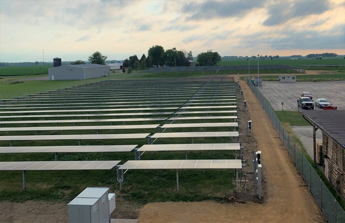 Success! Another PV system energized in beautiful Dixon, Illinois, is still in time for the summer sun rays. The impressive 2.2-megawatt behind-the-meter project is a roof and ground-mounted tracking system for @Donaldsonco in @dixongov. #solarenergy #renewableenergy