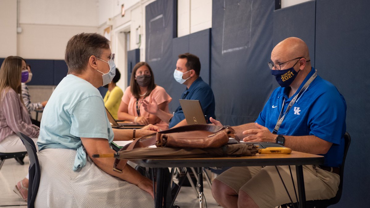 Our team, like Larsen Middle School Principal Marc Spacone (right), enjoyed meeting candidates during our  Paraeducator Job Fair yesterday. If you missed it, it's not too late to apply for this rewarding career. Apply here: applitrack.com/u46/onlineapp/…