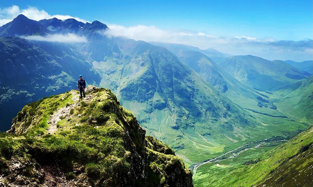 MaxHuntercouk's tweet image. Robert and I had a great time on the Aonach Eagach today. The weather started cloudy, but it all burned off by early afternoon. The scenery was world class, and the scrambling just perfect. @the_AMI #aonacheagach