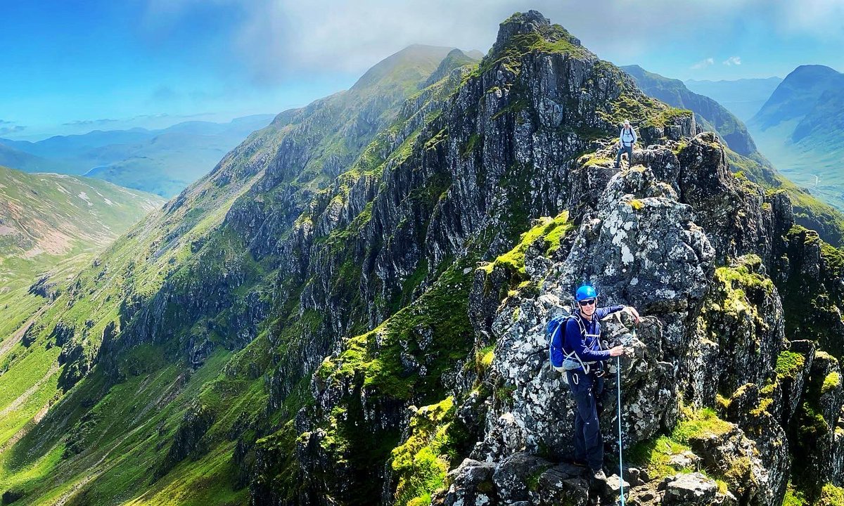 MaxHuntercouk's tweet image. Robert and I had a great time on the Aonach Eagach today. The weather started cloudy, but it all burned off by early afternoon. The scenery was world class, and the scrambling just perfect. @the_AMI #aonacheagach