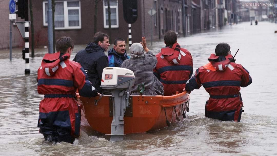 MET SPOED!!! ZIJN WIJ OP ZOEK NAAR STUDENTEN DIE VRIJ ZA EN OF ZO KUNNEN HELPEN IN EEN ZORGINSTELLING IN HEERLEN, WAAR NAARTOE OUDEREN ZIJN GEËVACUEERD VANUIT DOOR DE WATERRAMP GETROFFEN ZORGCENTRA. HELPEN ?

m.facebook.com/story.php?stor…