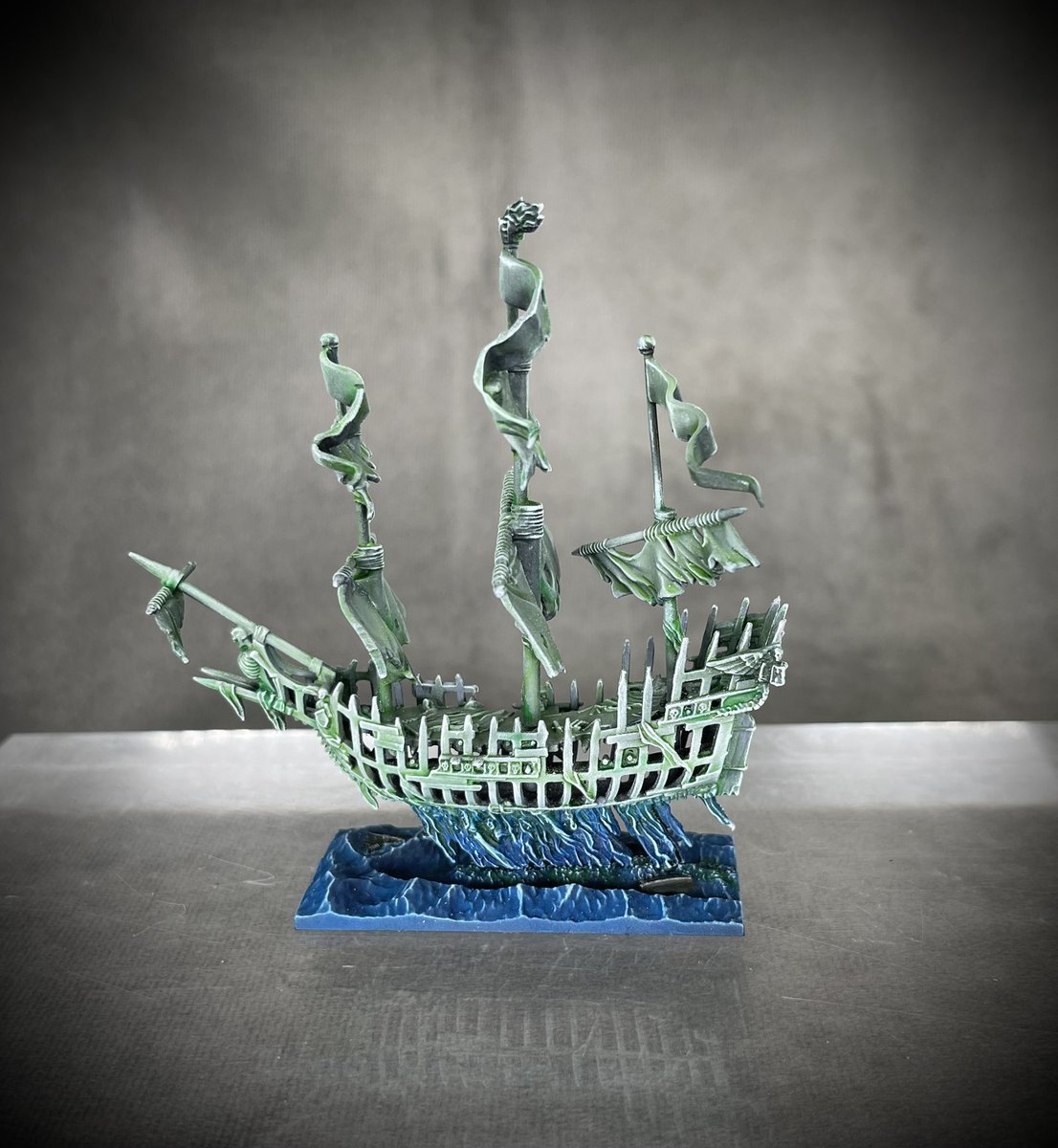 MiniatureRealms's tweet photo. More of a recent Dreadfleet commission.
#miniaturepainting #wargaming #paintmoreminis #miniaturerealms #miniaturerealmsstudio https://t.co/Q6U5l0p5Ni