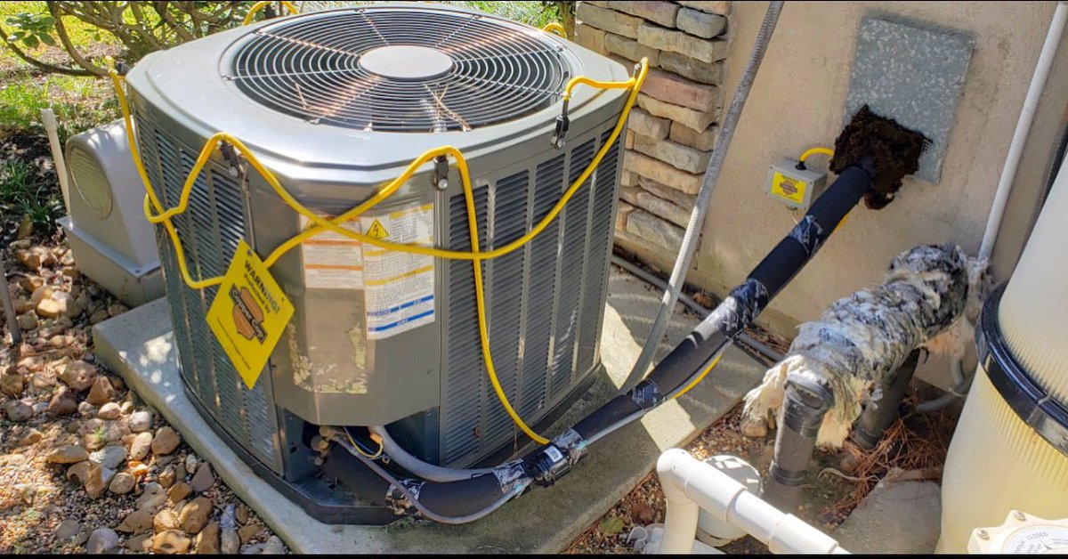 TONERhm's tweet photo. I knew these condenser alarms existed but never thought anyone would actually buy one! 🚨 #forensicwalkthrough #houstonconstruction #houstonhomes #houstonrealestate #houstonbuilders #houstonbuilder #buildinghouston #houstonarchitecture #houstonengineers #houstonarchitect #houston https://t.co/Xei7dnu2ct