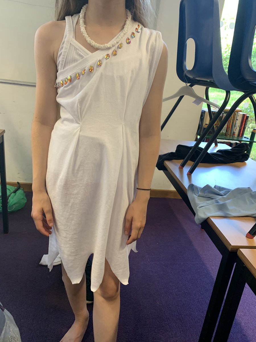 Loved designing and making the costume for ‘Coral’ in the KS2 production! One 3XL tshirt made into a Wilma Flintstone inspired dress 👗 #RockBottomRocks #TeachingAssistant