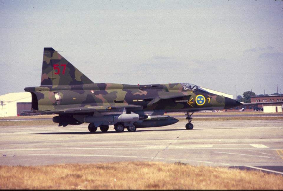 Sweet memories of <a href="/Airtattoo/">Royal International Air Tattoo</a> a long time ago. Happy 50th anniversary RIAT! And lookimg forward to the #virtualairtattoo on saturday. #airshow #avgeek #fairford #RIAT22