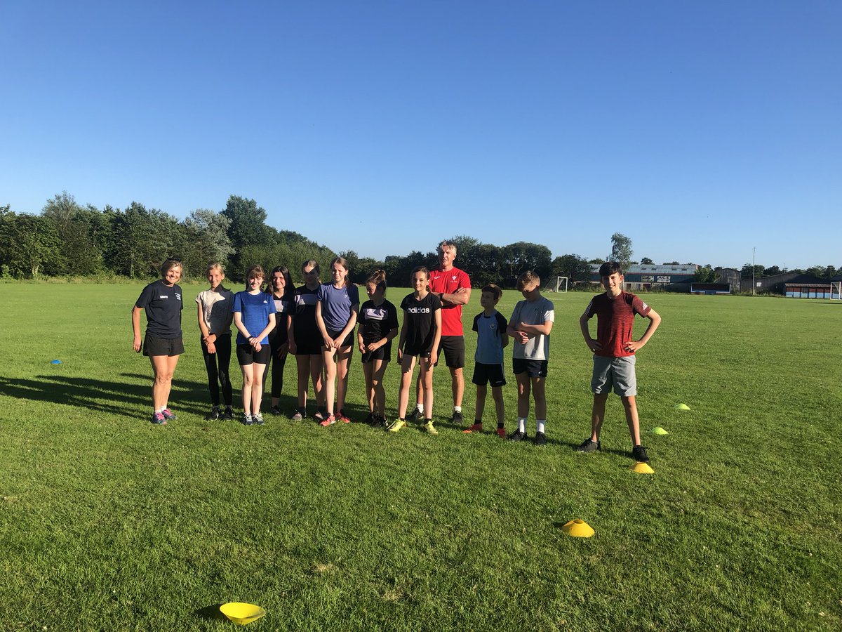 Thank you to Andrew Jenkins from <a href="/WelshAthletics/">Welsh Athletics</a> for coming and giving Junior Trots a master class in hurdling. Both athletes and coaches enjoyed. Will look forward to coming again. Thank you Andrew.