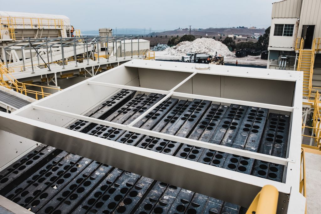 Reliable 3-Fraction Separation. More Efficient Downstream Sorting. Ready for Anything. This is the Komptech Ballistor. ⠀

Learn more about the game-changing Ballistor here: buff.ly/3c5pcjA