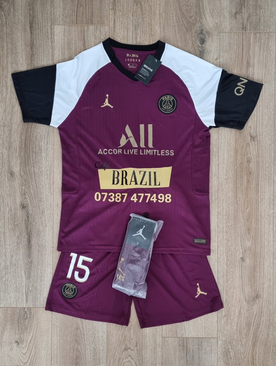 LivKitMan's tweet image. PSG kit for @flattyfc customised with 3 of their sponsors for the upcoming season. All the best lads👍🏻