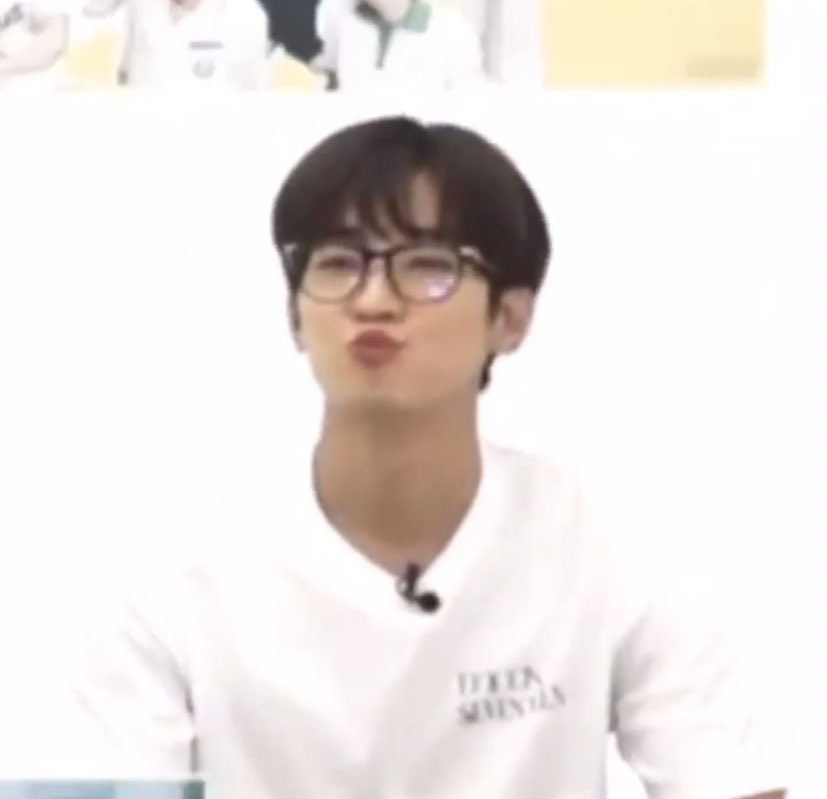 dnjsdnddl's tweet photo. 💜 세븐틴 원우 생일 기념 💜

#RT 추첨 세분께 ♡

1️⃣ 원우가 추천한 갈비(치킨) 
2️⃣ 고양이 꾹꾹이 스트레스볼 
3️⃣ 고양이 투명 하드 폰케이스를 드립니다 ‼️

원우야 생일 너무 축하하구 항상 좋은 일들만 가득하자!! 건강도 항상 잘 챙기기 😻❤️‍🔥 https://t.co/03aWh1xu2c