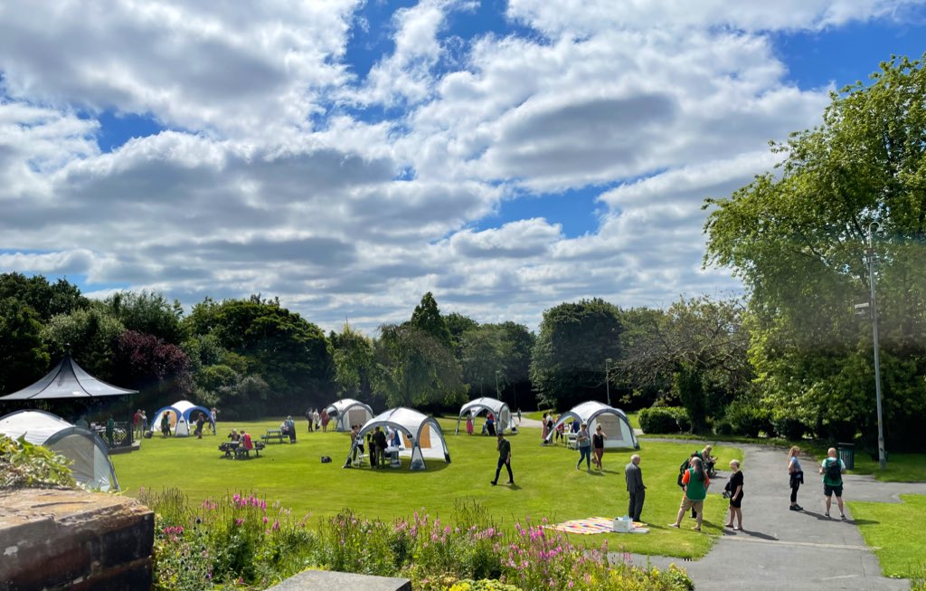 Rach31M's tweet photo. Wonderful #community event at #FalingePark in glorious sunshine today😎 
Rich discussions on how we can deliver services to people who experience multiple disadvantages across #Rochdale🤔
Great food🌭many people throughout the day, with @RochdaleCouncil and @GMPRochdale👮🏻‍♂️ https://t.co/vS0W8gnuTg