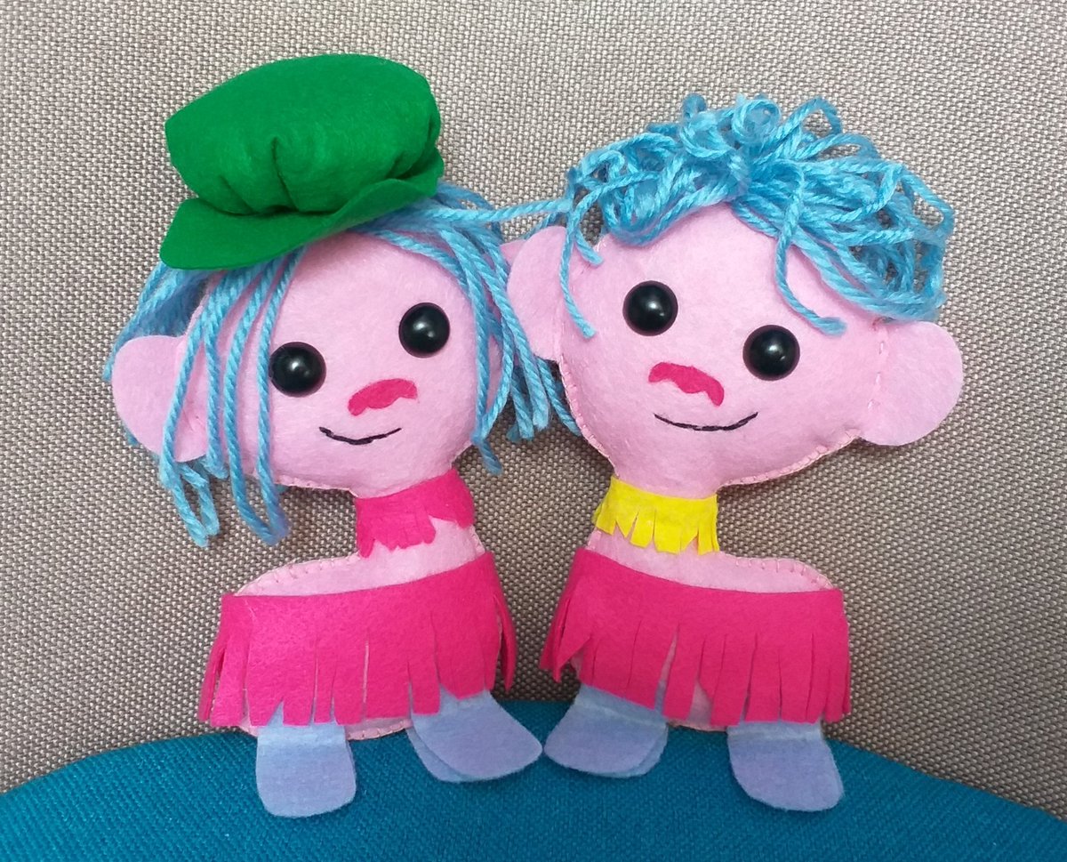 _VeronikaArt_'s tweet photo. Plush trolls❤

I decided to repost my favorite thing I ever made💖 Plush trolls made of felt❤ I made them last year in April. I'm really happy with how they came out💕

#trolls #trollsworldtour #broppy #craft #handmade #plush #felt #feltwork #trollsplush #artist https://t.co/vTiAT3EqQy