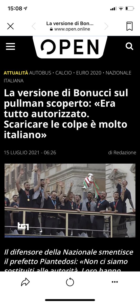 Ma se lo ricorda che ha giocato per la nazionale italiana questo personaggio!? #ItaliaInghilterra
