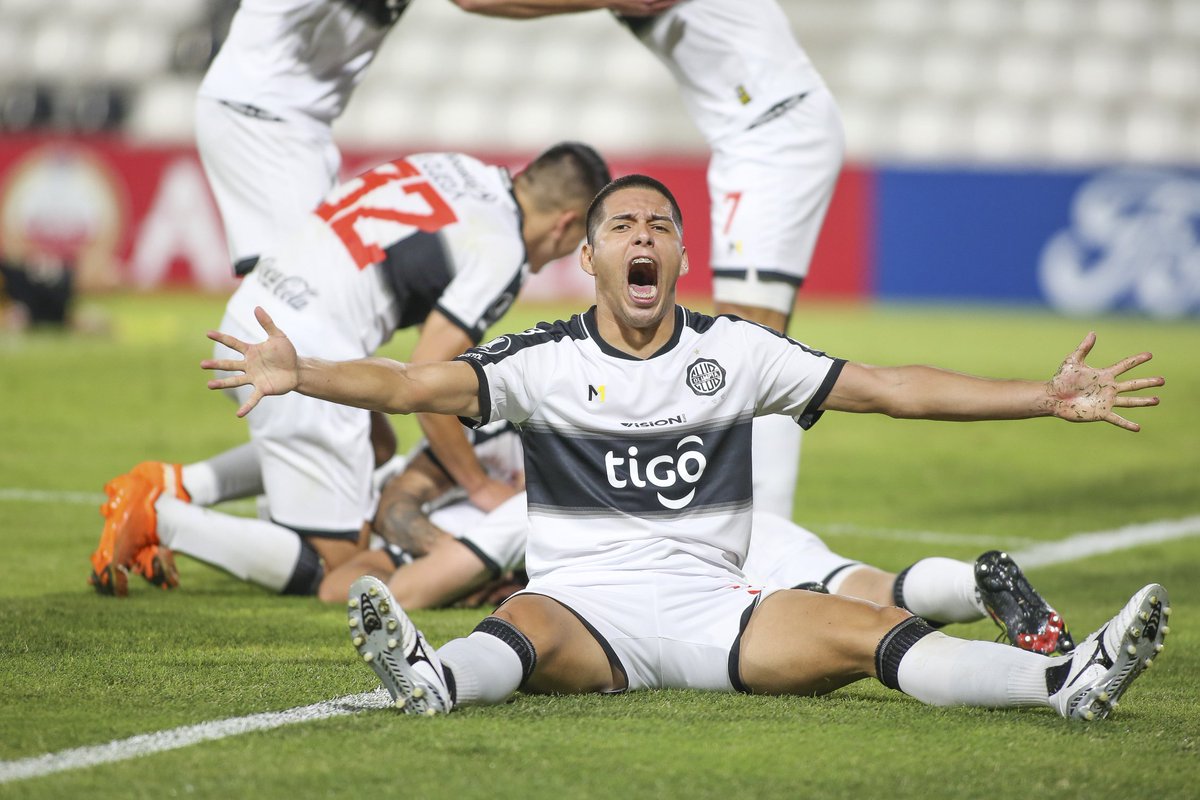 #Olimpia deberá plantear un juego ofensivo, aprovechando el mal momento defensivo que pasa el Inter.

▶️ Internacional no podrá contar con Tyson por una lesión en el pie.

▶️ En 11 fechas del <a href="/Brasileirao/">Brasileirão Betano</a> lleva 10 goles a favor y 16 goles en contra.

#Libertadores 
#DRB🇵🇾