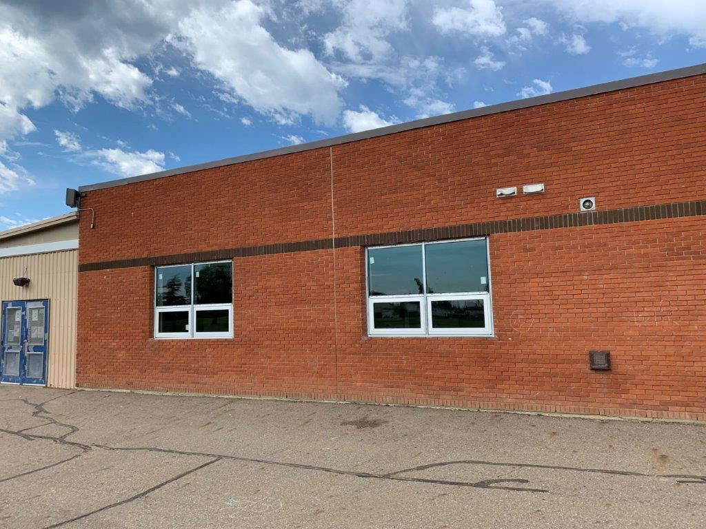 Summer work - Great work, O&amp;M team.  <a href="/FMPSD/">Fort McMurray Public School Division</a> <a href="/FMPSDOM/">FMPSDO&M</a> #ymm #summerwork