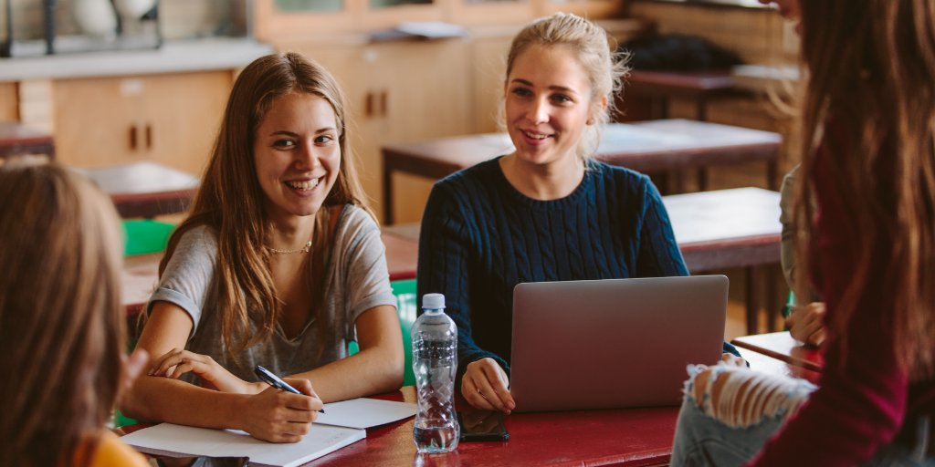 IAReading's tweet photo. Some students who can decode words still may struggle with comprehension. Students can practice comprehension skills by using thinking strategies &amp; teaching their peers during a group activity. Find more teaching strategies in this @edutopia article https://t.co/Bud89BaS5d https://t.co/5iQ7ch6nJ4