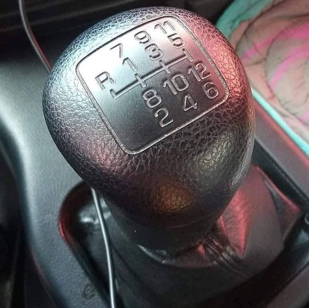 OwuorMichael's tweet photo. Millennial Anti-Theft Device 😂😂😂😂 https://t.co/y71x8HvVA8