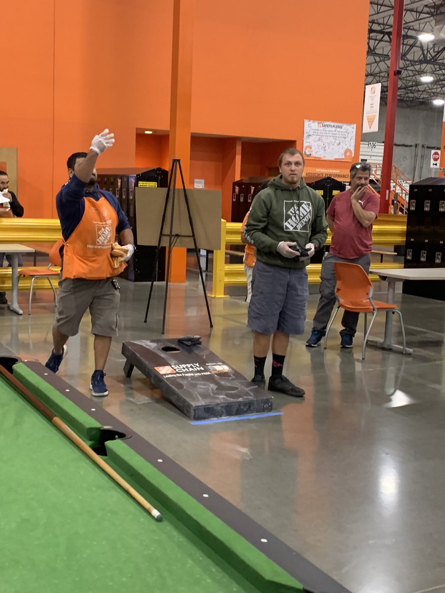 Annual Cornhole Championship game 22-18 “The runaways“ (NonCon) for the win!! The winners were able to select their own Cornhole Set! <a href="/SALEM5639/">RDC5639SALEM</a> @veronicaHRM5639 <a href="/akjw/">Jeremy Wallis</a> <a href="/HdNugent/">Kyle Nugent</a> <a href="/lajacska01/">laura mathe</a>