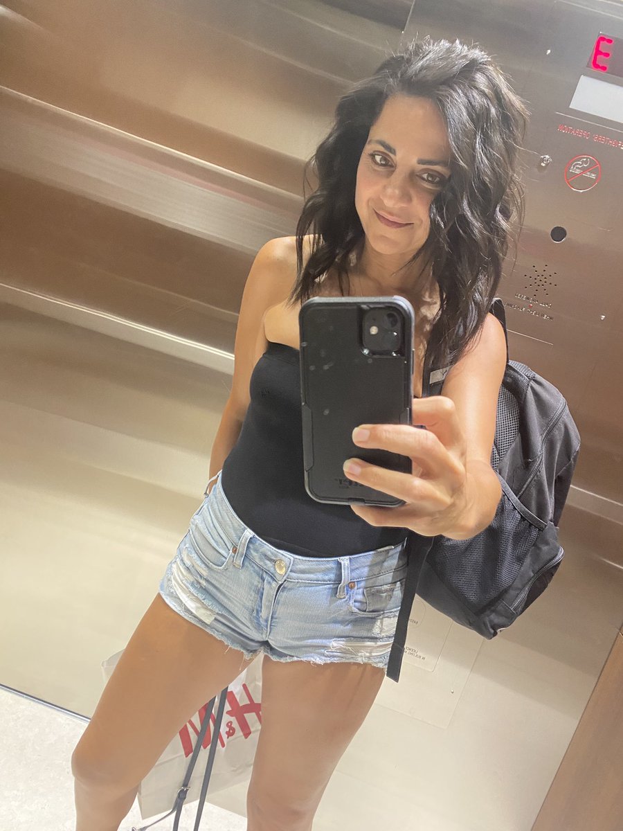 suzikory's tweet photo. Felt cute, might delete later … 

Actually, no I won’t … but isn’t that what all the cool kids say???

https://t.co/0h6peX34So

#elevatorselfie #goodlighting #haironpoint #suzikory #feltcutemightdeletelater #coolkids #shortshorts https://t.co/FuyxvVwZ8b