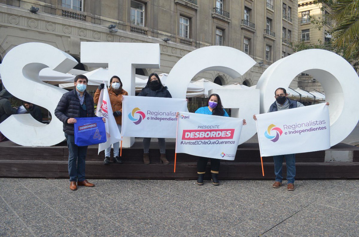 PRIMetro's tweet image. El día de ayer se vivió una extensa jornada en la Región Metropolitana, comenzamos en la Plaza de Armas, punto de encuentro de todos y todas, para dar a conocer la propuesta de nuestro candidato @desbordes este domingo vota 4 #elchilequequeremos #vota4