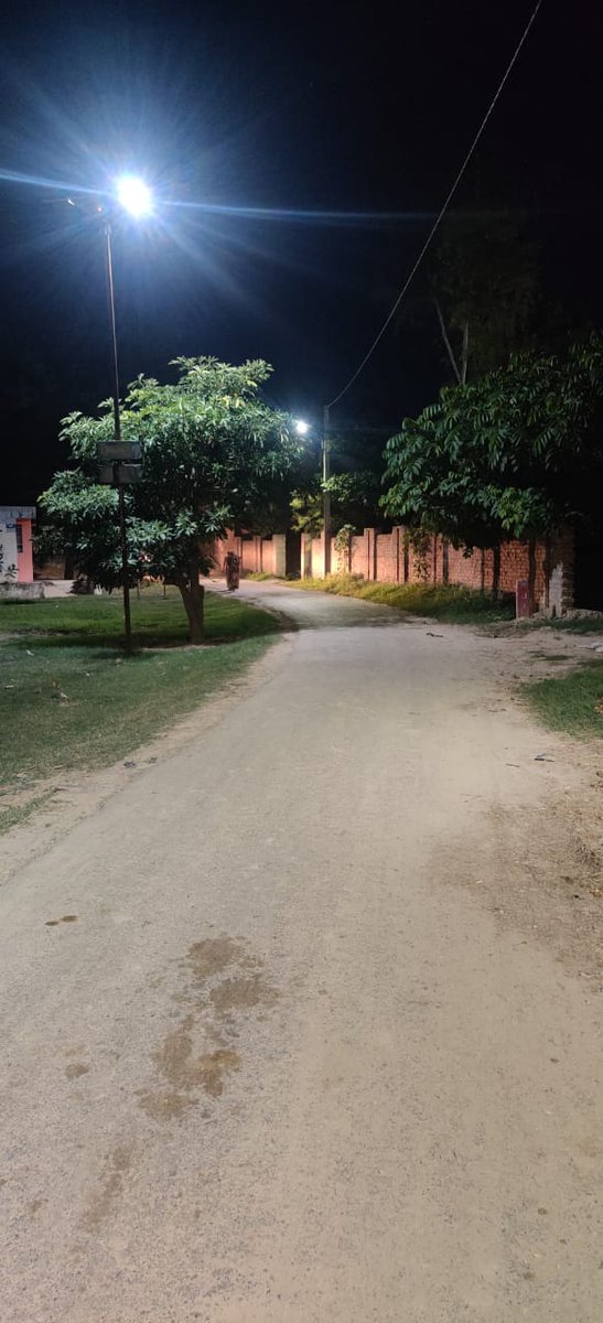 TarunTayal19's tweet photo. There is no denying that there is evil in this world but the light will always conquer the darkness Jayapur Gram panchayat #Varanasi illuminated @Saurabh_KumR
@EESL_India
@venkat_dwivedi @ConvergenceCESL https://t.co/jq8BeqFqZo