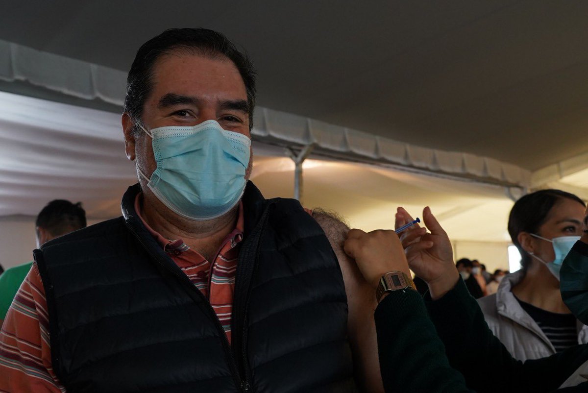Claudiashein's tweet photo. Vacunación a personas de 40 a 49 años con 2ª dosis de Pfizer-BioNTech en Campo Marte, Miguel Hidalgo.

Esta semana aplicaremos un total de 70,854 vacunas en la alcaldía.

Es importante asistir a vacunarse el día que les toque y seguirnos cuidando. Especialmente los jóvenes. https://t.co/dXz0pjDvBC