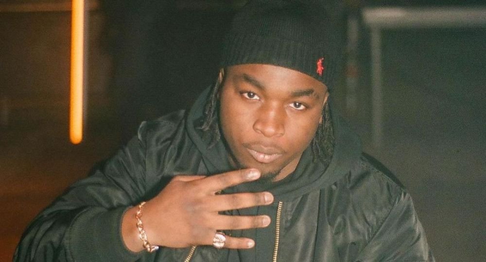 Raplace_'s tweet photo. Les singles disponibles à minuit 💽

Booba - Dragon
Stavo - Kalenji
Gianni - En bas ft. Frenetik
B-NØM - Tais-toi et danse
Says'z - Ananas
Mayo - O.G https://t.co/aNtgCiwQPO