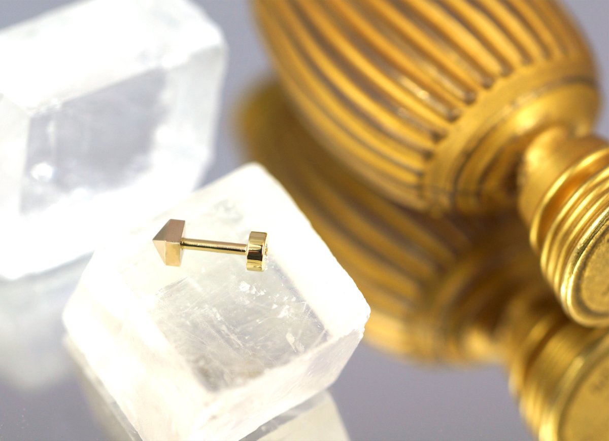 LenaJewellery's tweet photo. https://t.co/OuiHQ5Fnw5
#EarStacks #EarPiercing #PiercingIdeas #HelixPiercing #LenaCohenJewellery #CuratedEar #18kwhitegoldhuggies #18kyellowgoldhuggies #hoopearrings #smallhoopearrings #earrings #giftideas #giftforher #giftforwife #giftforgf https://t.co/qr9DMt20Vl