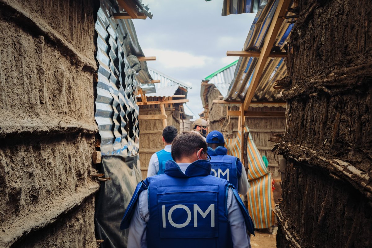iom_somalia's tweet image. This week, our teams were in Baidoa together with @GermanyinKenya visiting sites where internally displaced persons are living to identify their most urgent needs.
