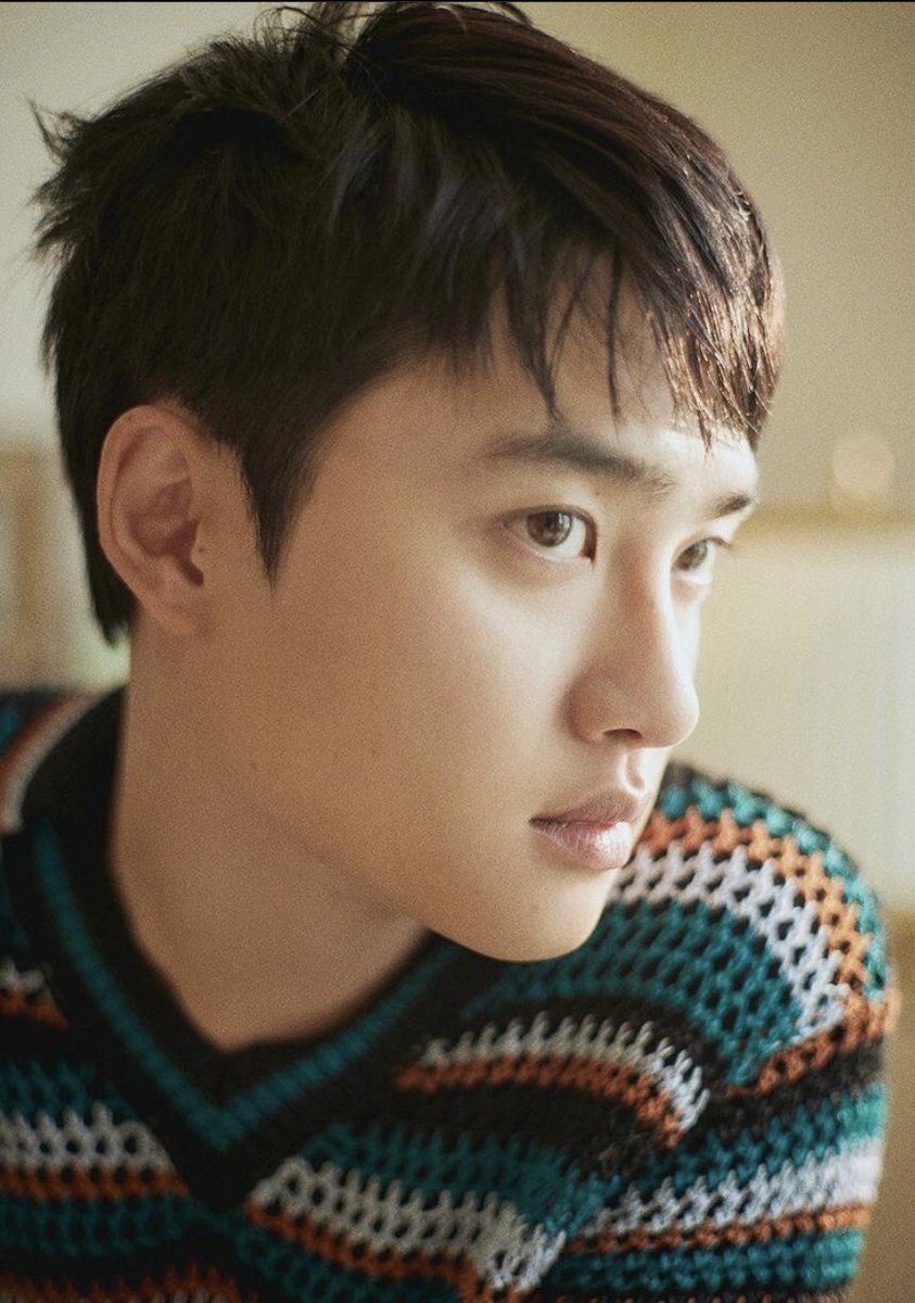 _nanaminie's tweet image. The visual kyungsoo is serving is too much 💙💙

#GetSetDO #ItsDOtime #KYUNGSOO #DO #EXO