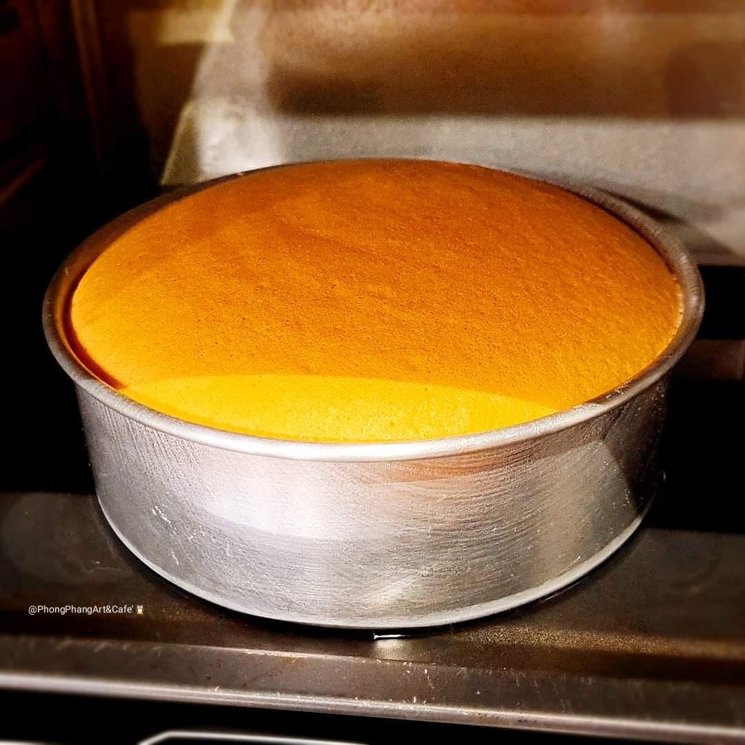 bb_bboo_'s tweet photo. "เค้กไข่ไต้หวัน" (Taiwanese Castella Cake) 🐣
พร้อมเสิร์ฟในราคาเพียงชิ้นละ 40 ฿
เนื้อนุ่มละลาย รสชาติหวานหอม กลมกล่อม
>>เพิ่มความอร่อยทานคู่กับวิปครีมสด+ไอซิ่ง 🐄 +10 ฿
#เค้กไข่ไต้หวัน #เค้กไข่โคราช
#เค้กไข่ #CastellaCake 😊
#TaiwaneseCastellaCake #ม33
#คนละครึ่ง #คนละครึ่งโคราช https://t.co/4E0LEkyUJy