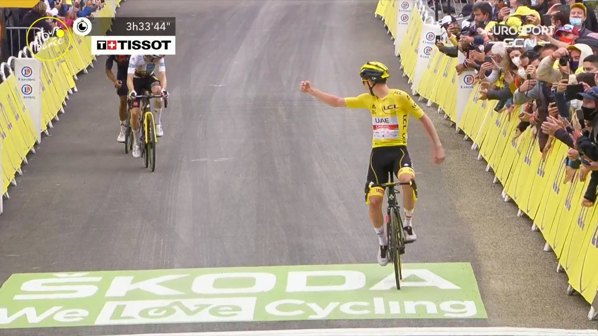 LeGruppetto's tweet photo. TADEJ POGACAR EN PATRON A LUZ ARDIDEN ! Le maillot jaune signe une 3e victoire d'étape sur ce Tour de France, la 2e de suite avec le maillot jaune. Comme l'an passé et la Vuelta 2019, le Slovène s'assure 3 bouquets sur un même Grand Tour. Vingegaard 2e et Carapaz 3e. #TDF2021 https://t.co/fO3XBNiZ9n