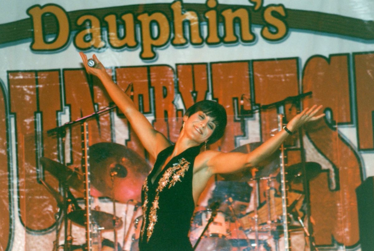 dauphincfest's tweet photo. The vibes we feel each time Manitoba announces more restrictions lifting. ✨ #ThrowbackThursday
Which year of #CFEST do you think this is? https://t.co/x8QVy7AmS2