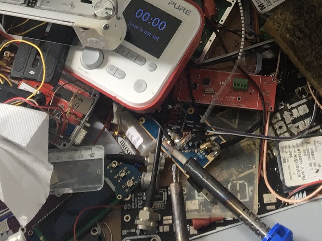 ⏯ Pour notre 2 Boules Vanille du jour : un reportage documentaire sur les radios pirates 💀🏴‍☠️

Ça commence maintenant !!

➡️ canalb.fr/deuxboulesvani…