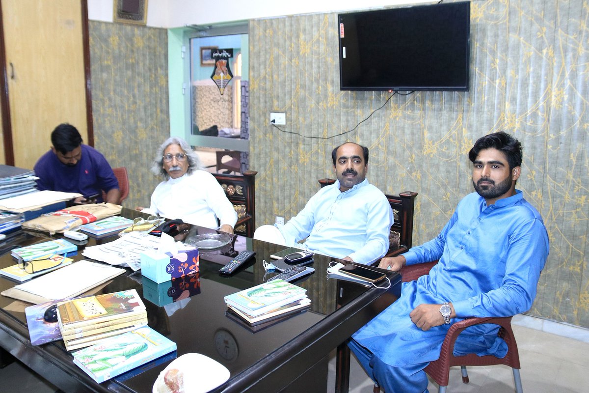 anjumgill45's tweet photo. #Punjab_House_Lahore"

BhulekhaTv Tay Akhbar De Chairman #Mudassar Iqbal Butt Sab &amp; Nadeem Raza sb , Baba Najmi  sb, Indoz Tv De Anchor Nasir Khaki ji,  Ahmed Raza Wattoo  Sab president (Punjabi Parchar ) https://t.co/SO0fcFgUjs