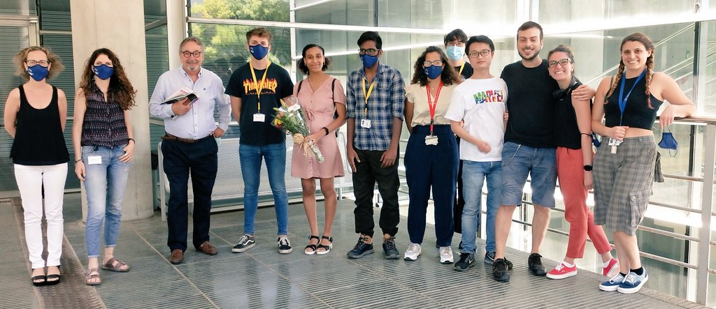 Congratulations Dr Raymond!! 👩🏻‍🔬🎓🍾🎉 <a href="/julor12/">Justine Ray</a> #NewDoctorInTheGroup #PhDlife #PhDviva <a href="/viroflowITN/">viroflowITN</a> <a href="/ICIQchem/">ICIQ</a> @AiCuris