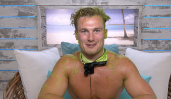 dailystar's tweet photo. #Loveisland star #Chuggs hints girls 'taking ages to get ready' hindered his chances on the show ๐
https://t.co/JbzJQtddC8