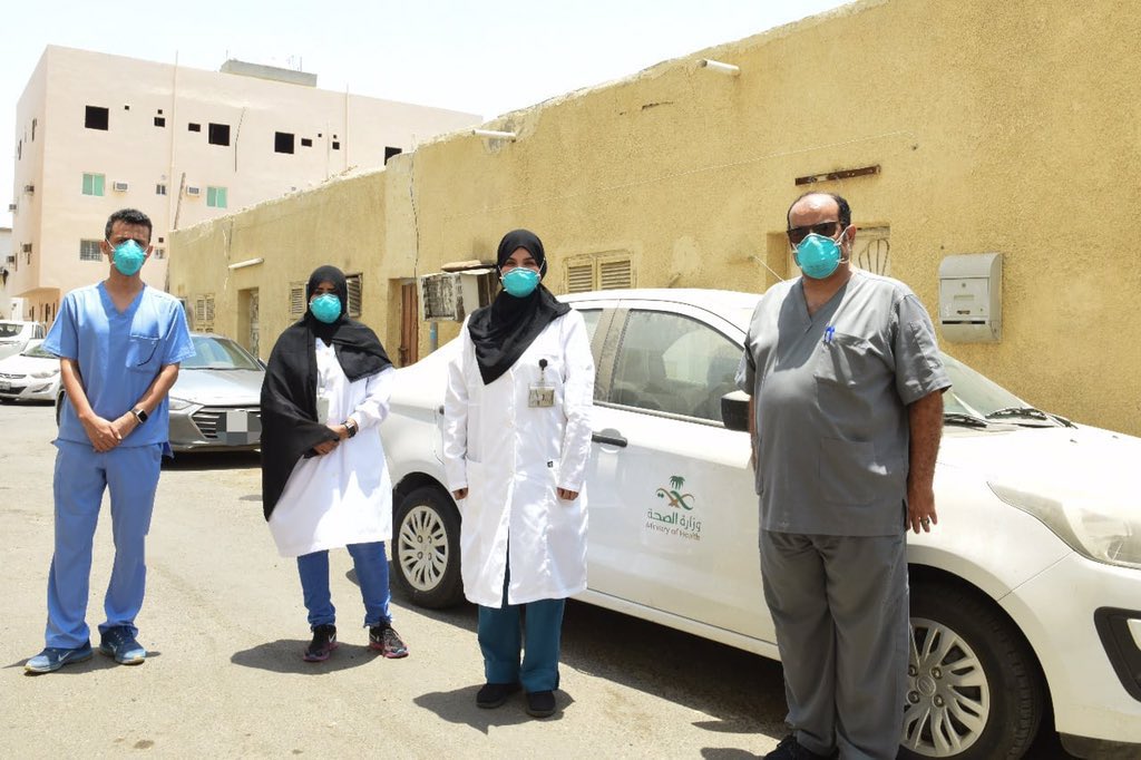 Manal__Matar's tweet photo. Based on #Jeddah_Health #ksa #SaudiArabia :
To reduce the spread of the #COVID19 the National Tuberculosis Control & Prevention Program in Public Health launches an initiative to vaccinate #tuberculosis patients at their homes. https://t.co/J1MO8TTmcc