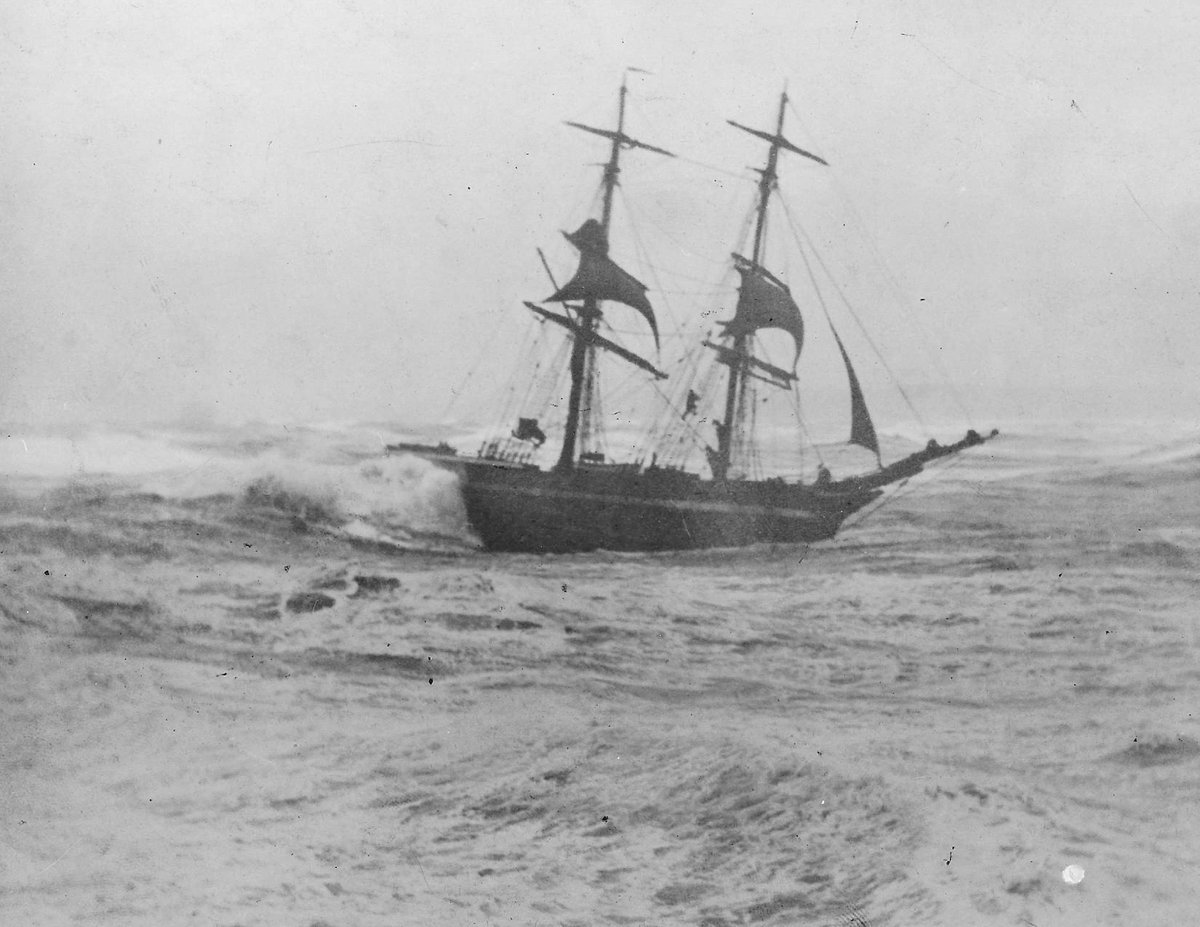 LAST CALL! Register for tonight's 6pm webinar on the History of Shipwrecks in Nantucket Sound with marine historian, wreck diver, &amp; author Jim Jenney.
tinyurl.com/SOS-Shipwrecks

#shipwreck #CapeCod #maritime #nantucket #NantucketSound