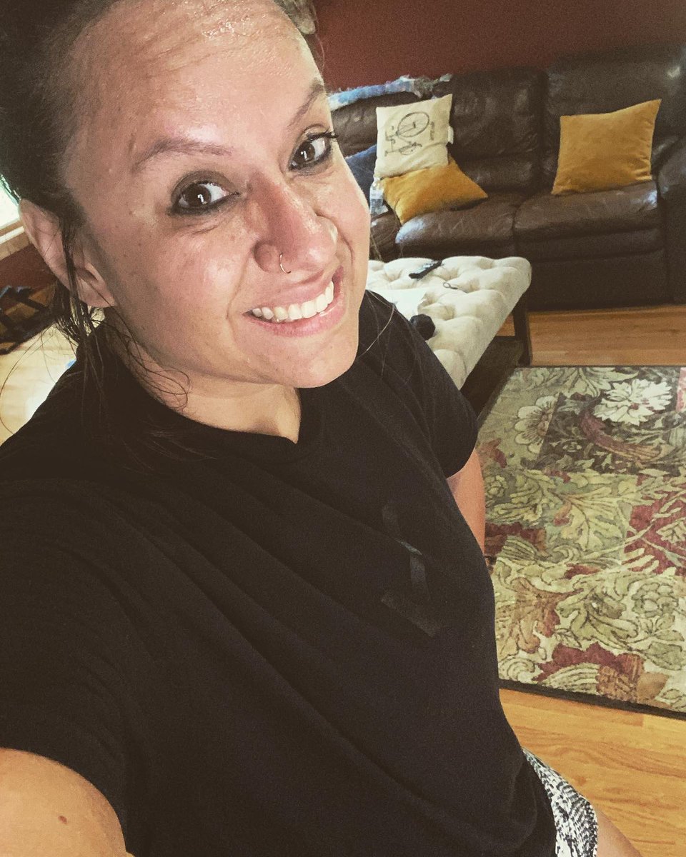nancy_p_1015's tweet photo. When you’re so tired a smile takes all your effort 

#21dayfixrealtime #cardiofix #sarcasticyay 😆 https://t.co/8eVF3P53q0