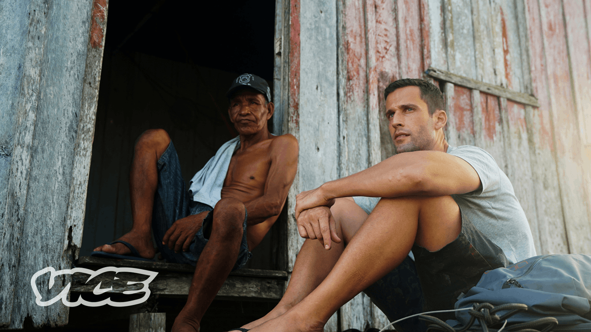 Pedro Andrade travels into the heart of the Amazon to discover the changing world of the Ribeirinho, the river people of Brazil, and is invited on a terrifying search for the Black Caiman. - youtu.be/xEFScfbpJRU