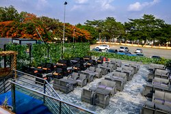 experiencing9ja's tweet photo. Strategically located at 80, Aminu Kano Crescent, Wuse 2, Abuja, Hustle and Bustle is a multibillion naira club and restaurant which offers fine dining &amp; the best of entertainment 24/7.

Hutsle and Butsle is co-owned and chaired by top Nigerian socialite Obi Cubana. https://t.co/GKAPPY29da