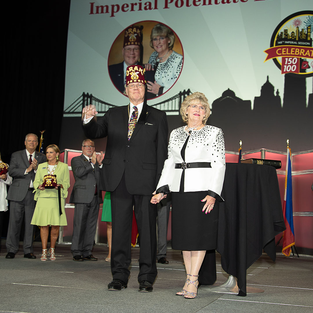 shriners's tweet photo. Today's #TBT is from last week at #ImperialSession21 when Imperial Sir Bill Bailey received his 5-star fez from Lady Debby Bailey, and became our Imperial Potentate - the highest ranking Shriner in the world. https://t.co/5f7TB80KIP
