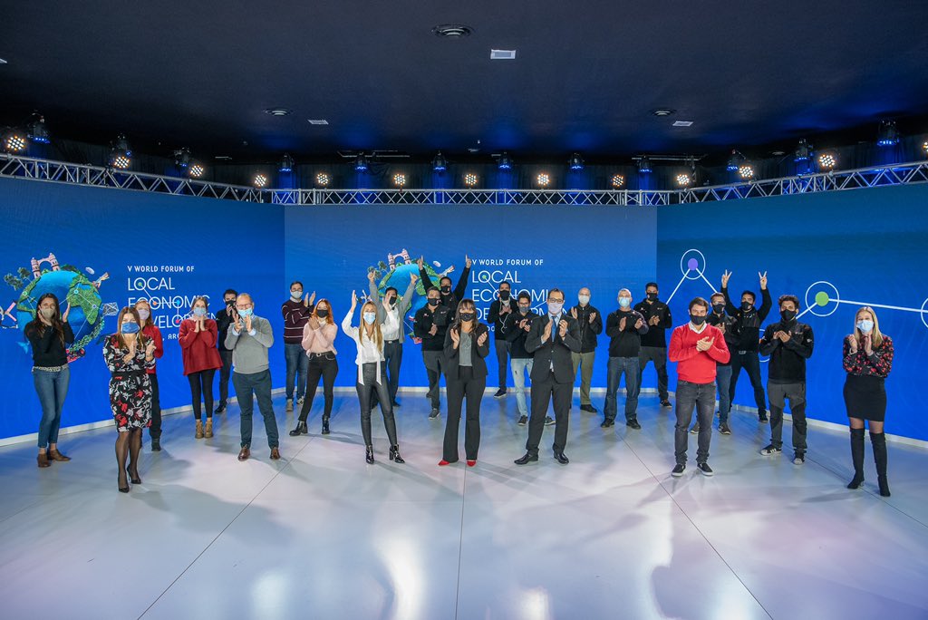 SomosVorticeOk's tweet photo. #ledworldforum2021
El equipo. Lo más importante. Porque detrás de cada organización, empresa, institución, gobierno, al final del día siempre, siempre son las personas. 

 ¡Gracias por el desafío @worldledforum!  

#eventos #eventosvirtuales #socialmedia #ODM #Agenda2030 #ODS https://t.co/QmOUohyYi8