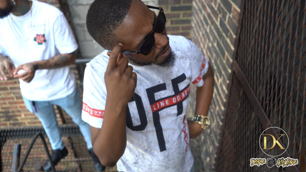 Island_Boy_Yayo's tweet image. They Shootin!! #dopekulture #islandboyproduktionz #runlong #runlonger #GetShotNowOrGetShotLater #Baltimore #maryland #yayodaroadrunna