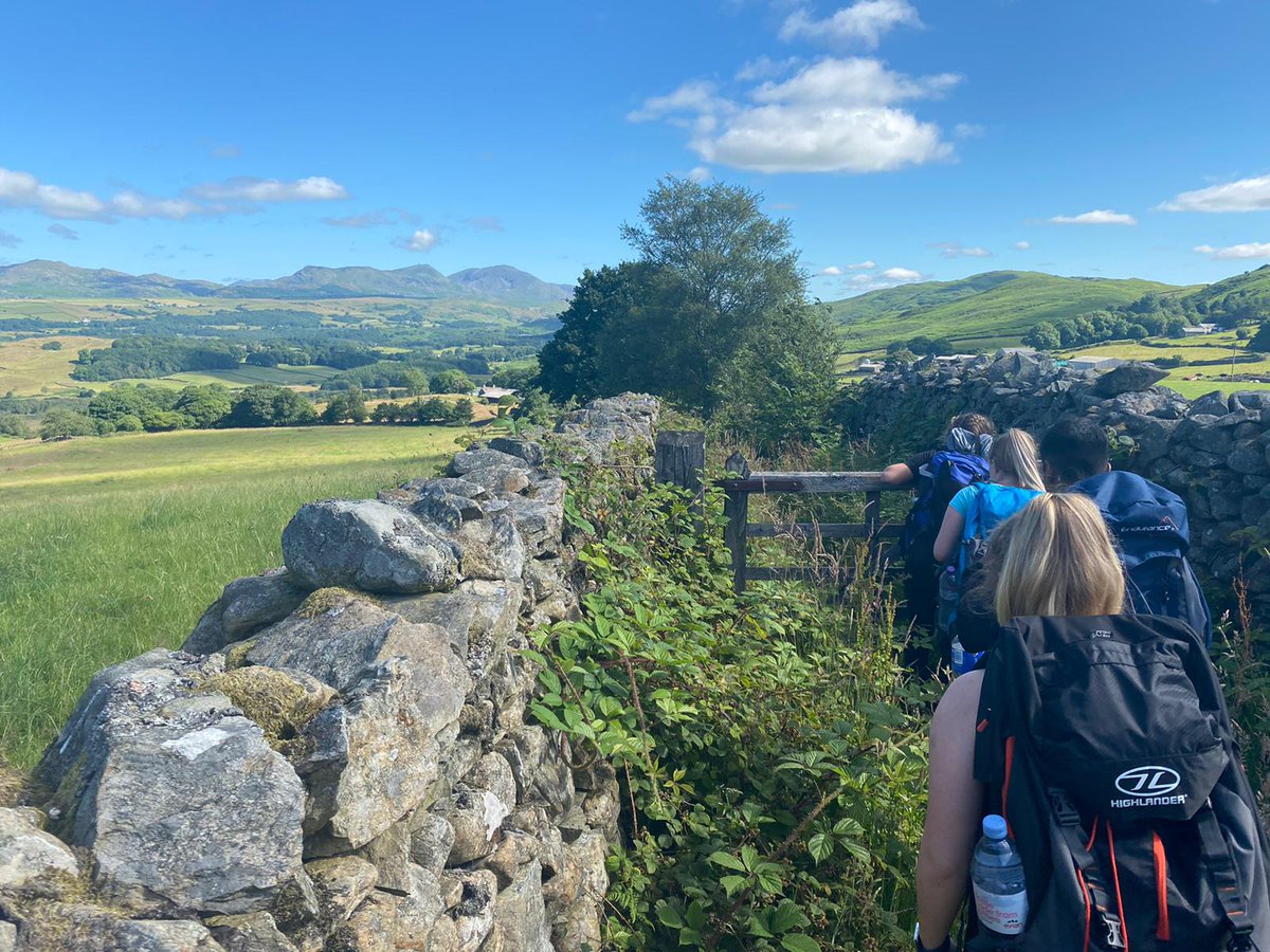 sporting_nrg's tweet photo. All on the last stretch of day two. Another crazy hot day. #crackingtheflags. Such a pleasure to be around these guys @DofE_AA https://t.co/IsopXYxQst