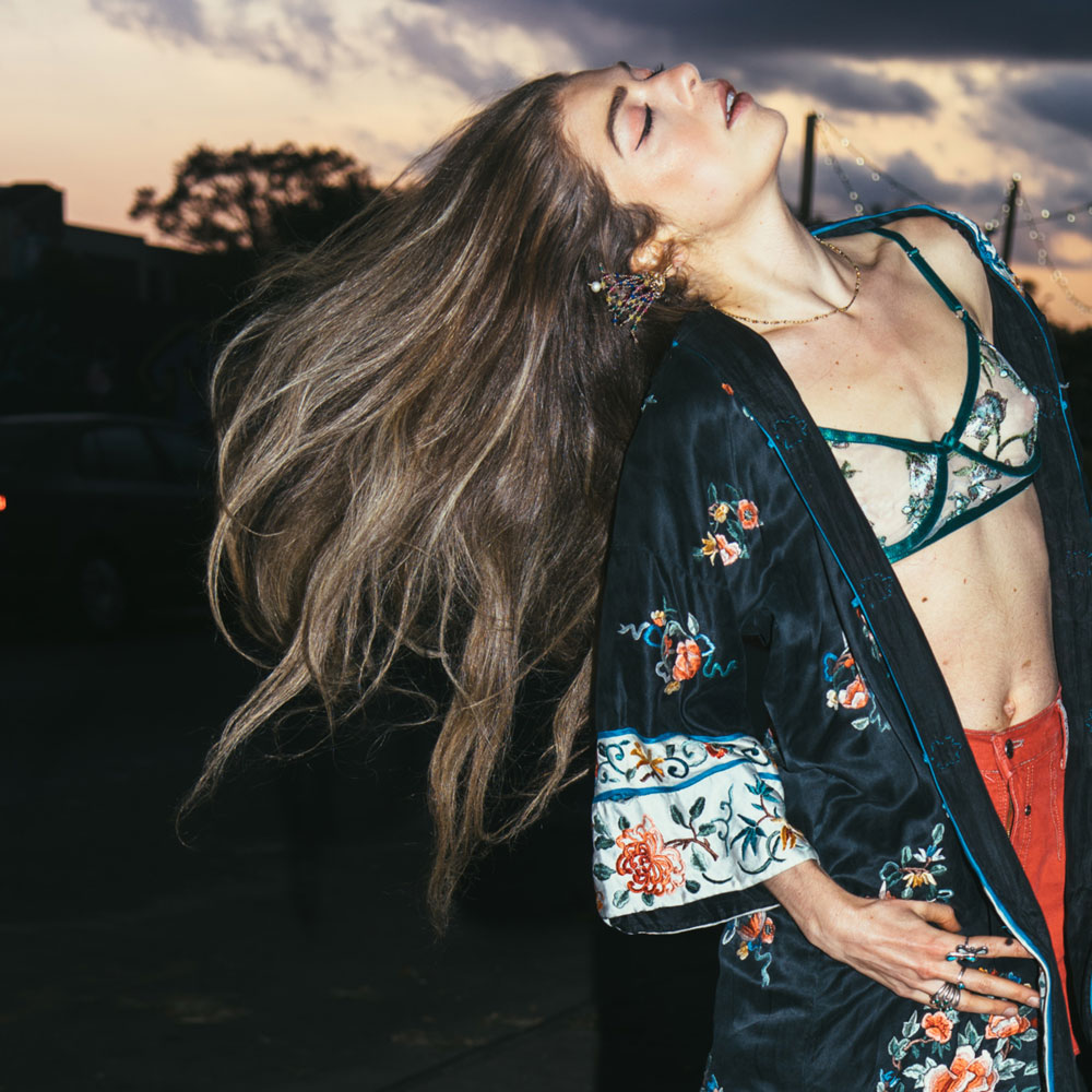 North Note (@wearenorthnote) on Twitter photo New Music Alert! Rén with the Mane "On My Own". After a 2 year hiatus our girl <a href="/renwiththemane/">RÉN with the MANE</a> is back with the indie pop track you've all been waiting for this summer! Listen&License here now > music.northnote.com/artists/ren-wi… #NewMusicAlert #Listen #license #indieartist New Music Alert! Rén with the Mane "On My Own". After a 2 year hiatus our girl <a href="/renwiththemane/">RÉN with the MANE</a> is back with the indie pop track you've all been waiting for this summer! Listen&License here now > music.northnote.com/artists/ren-wi… #NewMusicAlert #Listen #license #indieartist