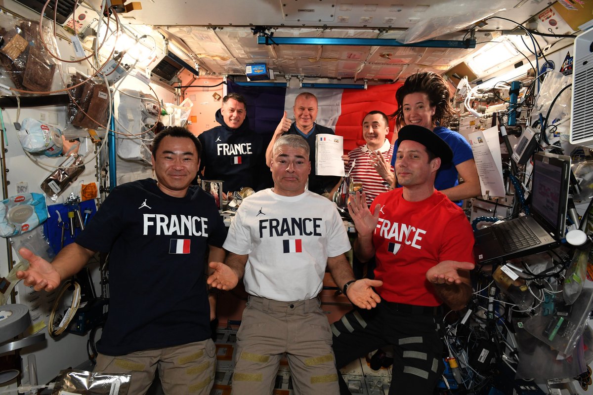 Thomas Pesquet tweet media