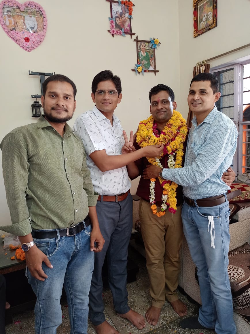 आर ए एस परीक्षा 2018 में 9th रैंक प्राप्त करने पर भाई <a href="/vikaskavi/">Vikas Prajapat, RAS</a> (विकास प्रजापत) को ढेर सारी शुभकामनाएं व बधाई
<a href="/SachinPilot/">Sachin Pilot</a>  <a href="/ashokgehlot51/">Ashok Gehlot</a> 
<a href="/DrAshokJat/">Dr. Ashok Jat</a> <a href="/Avinashjat95/">Avinash Choudhary</a> <a href="/SITARAM61213117/">SITARAM MEENA</a>