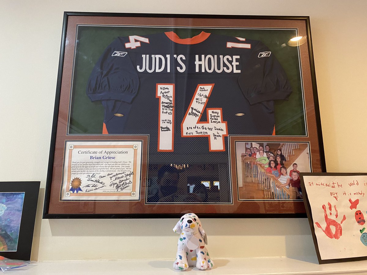 Remember when we gave over 400 Hue Dogs away to <a href="/JudisHouse/">Judi's House/JAG Institute</a>? Good times. Good times. ❤️ #NationalGiveSomethingAwayDay